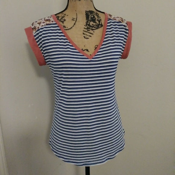 Wishful Park Tops - SALE❤Wishful Park open back short sleeve top small